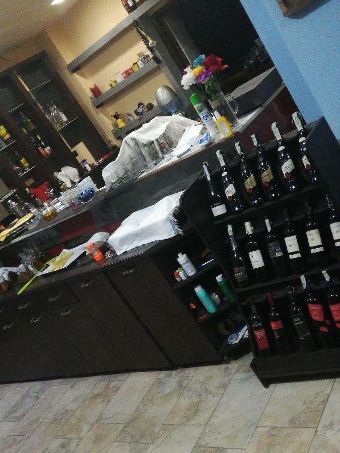 גולם Hotel Albania מראה חיצוני תמונה