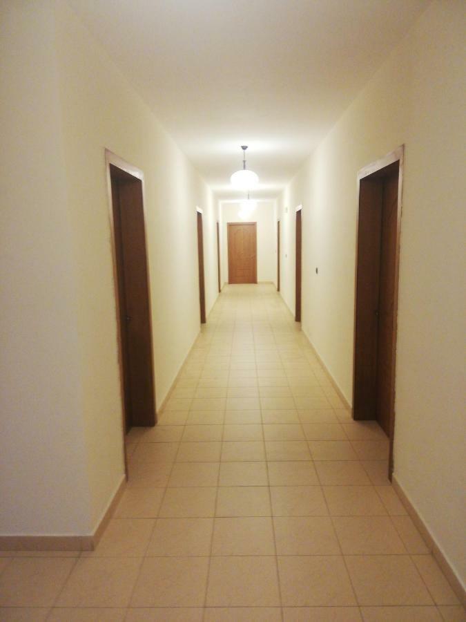 גולם Hotel Albania מראה חיצוני תמונה